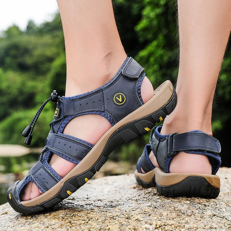 Sandales d'été respirantes pour hommes Chaussures décontractées de plage Semelle épaisse Bout fermé Chaussures aquatiques Randonnée Pêche Sandales de marche à bout fermé pour l'extérieur sportives légères Respirantes Imperméables