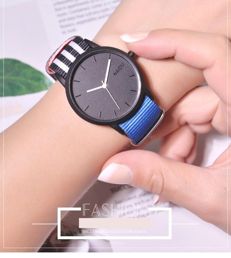 Montre Quartz Femme en Toile Style Été Nouvelle Mode Décontractée Montre-bracelet Femme Montres d'Extérieur Unisexe Montre de Sport Décontractée avec Bracelet en Nylon Design Élégant