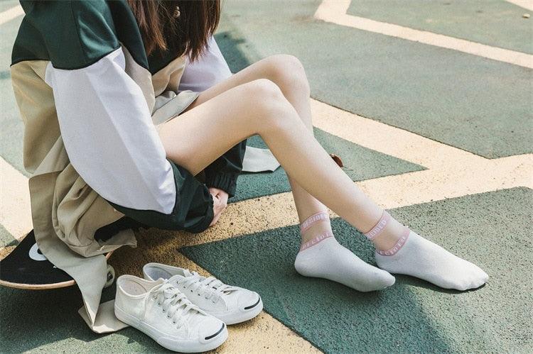 Chaussettes Courtes en Coton Respirant pour Femme avec Motif Lettres Transparents et Évidées, Chaussettes Bateau Fines et Décontractées pour l'Été