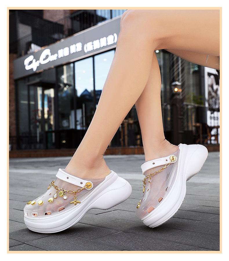 Sandales respirantes d'été pour femmes Chaussures de plage Femmes Pantoufles Claquettes Sandales mode Sabots Chaussures de marche légères avec chaîne Chaussures confortables pour la maison