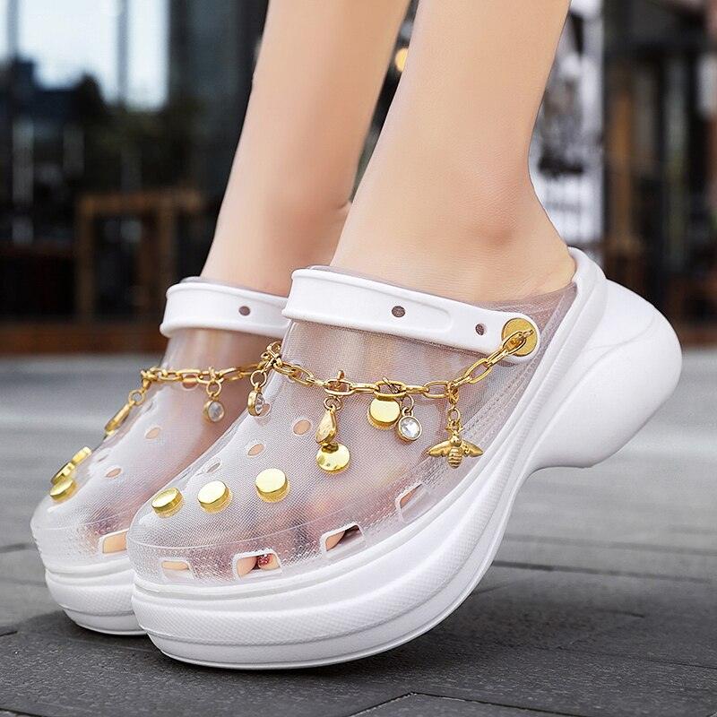 Sandales respirantes d'été pour femmes Chaussures de plage Femmes Pantoufles Claquettes Sandales mode Sabots Chaussures de marche légères avec chaîne Chaussures confortables pour la maison