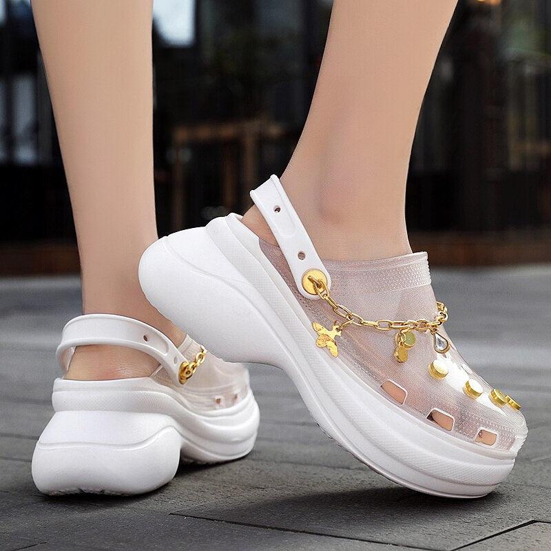 Sandales respirantes d'été pour femmes Chaussures de plage Femmes Pantoufles Claquettes Sandales mode Sabots Chaussures de marche légères avec chaîne Chaussures confortables pour la maison