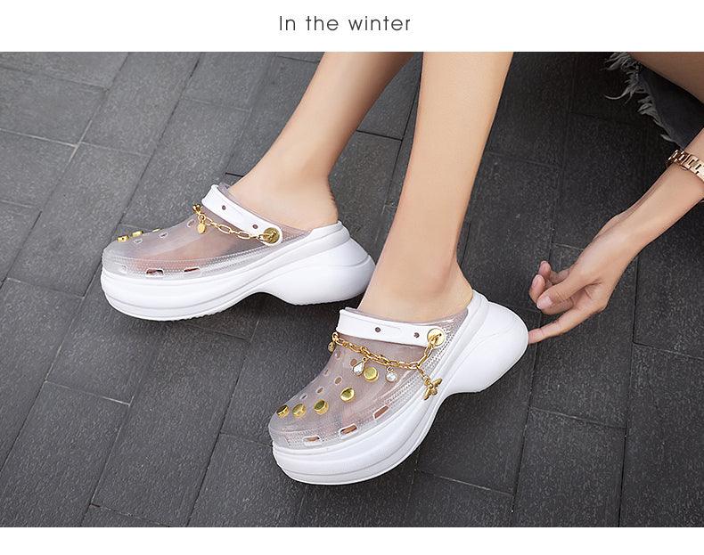 Sandales respirantes d'été pour femmes Chaussures de plage Femmes Pantoufles Claquettes Sandales mode Sabots Chaussures de marche légères avec chaîne Chaussures confortables pour la maison