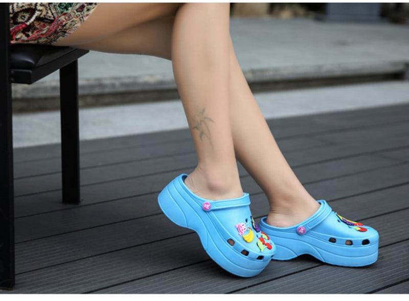 Sabots d'été pour femmes, sandales de jardin à plateforme, pantoufles de fruits, chaussures de plage à enfiler, claquettes de mode, sabots à plateforme, sandales de plage, pantoufles pour femmes