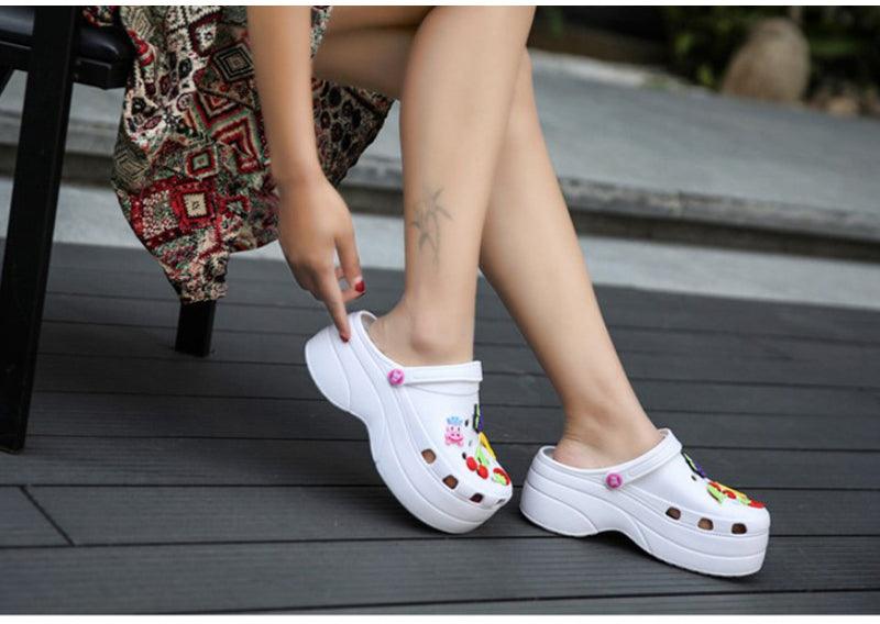 Sabots d'été pour femmes, sandales de jardin à plateforme, pantoufles de fruits, chaussures de plage à enfiler, claquettes de mode, sabots à plateforme, sandales de plage, pantoufles pour femmes