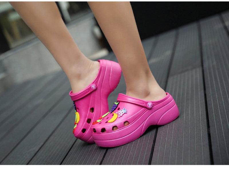 Sabots d'été pour femmes, sandales de jardin à plateforme, pantoufles de fruits, chaussures de plage à enfiler, claquettes de mode, sabots à plateforme, sandales de plage, pantoufles pour femmes