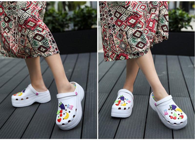 Sabots d'été pour femmes, sandales de jardin à plateforme, pantoufles de fruits, chaussures de plage à enfiler, claquettes de mode, sabots à plateforme, sandales de plage, pantoufles pour femmes