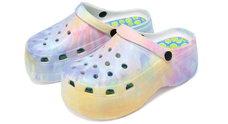 Sabots d'été pour femmes à séchage rapide, sandales de plage, tongs arc-en-ciel à plateforme compensée épaisse, pantoufles légères pour la maison, chaussures décontractées à enfiler, peintes à la main, pour les voyages et les vacances