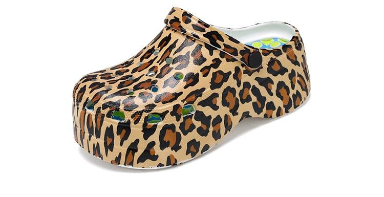 Sabots d'été pour femmes à séchage rapide, sandales de plage, tongs arc-en-ciel à plateforme compensée épaisse, pantoufles légères pour la maison, chaussures décontractées à enfiler, peintes à la main, pour les voyages et les vacances