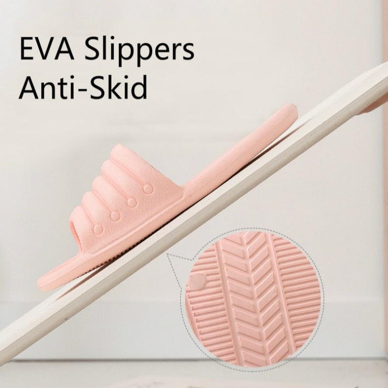 Chaussons d'été pour femmes Chaussures plates intérieures Tongs intérieures en EVA Antidérapantes pour la salle de bain Sandales à séchage rapide Chaussons souples en EVA à bout ouvert antidérapants Chaussons de piscine
