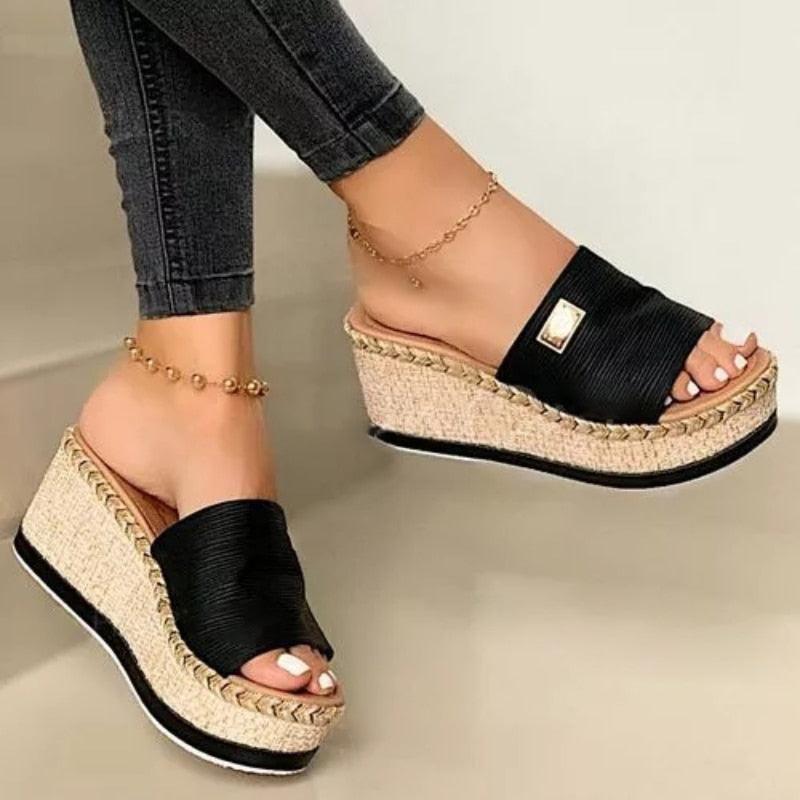 Sandales compensées d'été pour femmes, tongs douces et confortables, nouvelles chaussures décontractées d'extérieur, sandales de plage d'été, sandales de plage d'été à talons hauts, tongs compensées, chaussures de loisirs décontractées d'extérieur