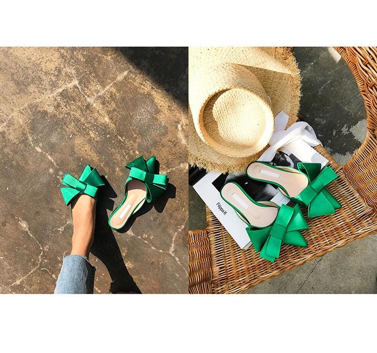 Chaussures d'été pour femmes en satin de soie, pantoufles tendance, talons plats, chaussures pour femmes en satin de soie, nœud pointu, talons plats, sandales d'extérieur, sandales décontractées, talons bas d'été