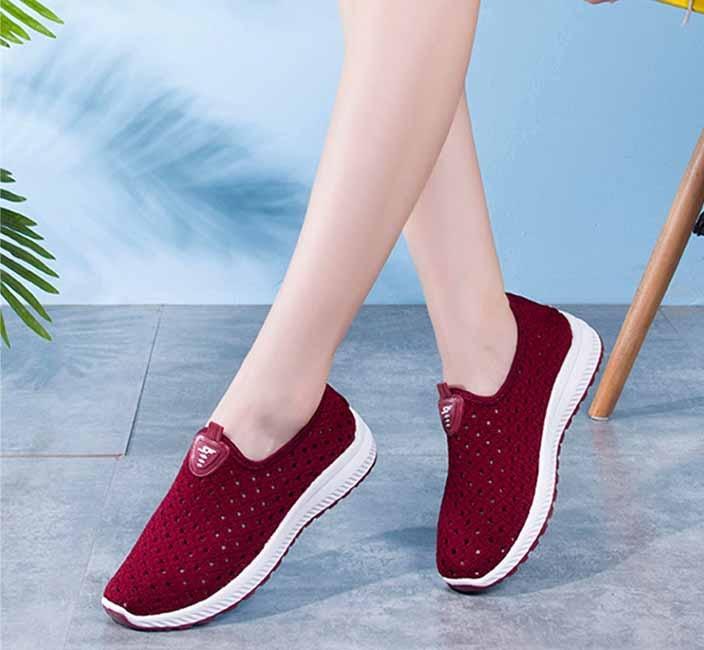 Espadrilles de Sport d'Été pour Femmes Tendance Respirantes Chaussures Baskets à Enfiler pour Femmes Chaussures de Marche Légères Confortables Élégantes Antidérapantes en Maille Design Élégant