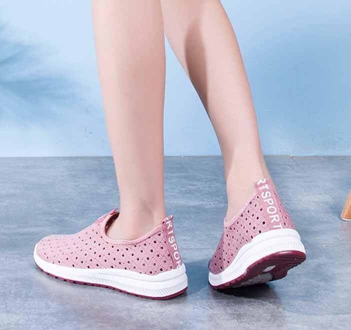 Espadrilles de Sport d'Été pour Femmes Tendance Respirantes Chaussures Baskets à Enfiler pour Femmes Chaussures de Marche Légères Confortables Élégantes Antidérapantes en Maille Design Élégant