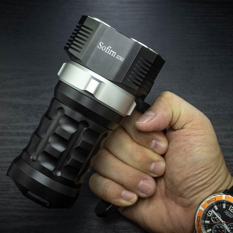 Lampe de poche sous-marine super lumineuse à haute luminosité et puissante, étanche, avec interrupteur à commande magnétique, pour la plongée, le camping, la randonnée, la course à pied, le jogging, la plongée et l'usage domestique.
