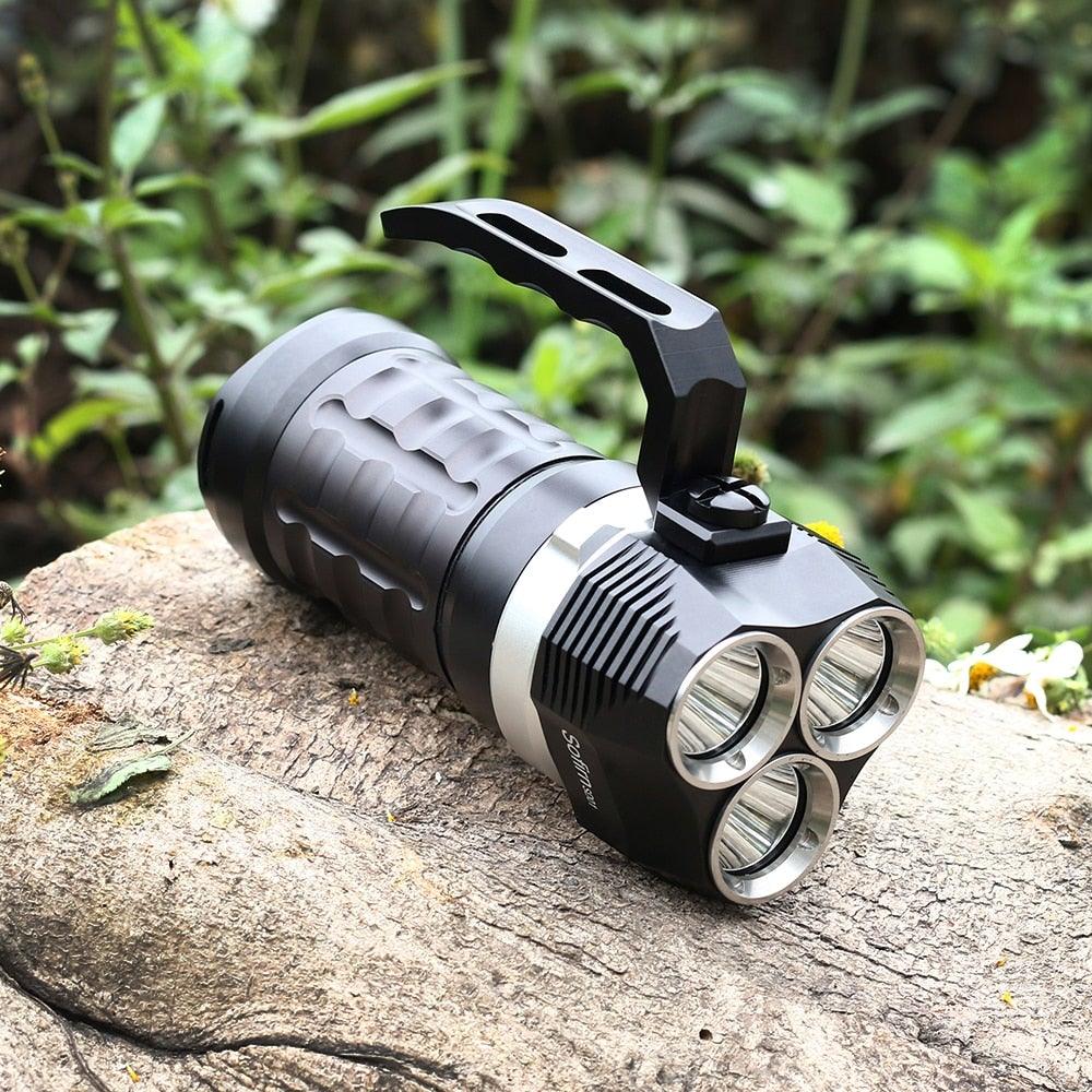 Lampe de poche sous-marine super lumineuse à haute luminosité et puissante, étanche, avec interrupteur à commande magnétique, pour la plongée, le camping, la randonnée, la course à pied, le jogging, la plongée et l'usage domestique.