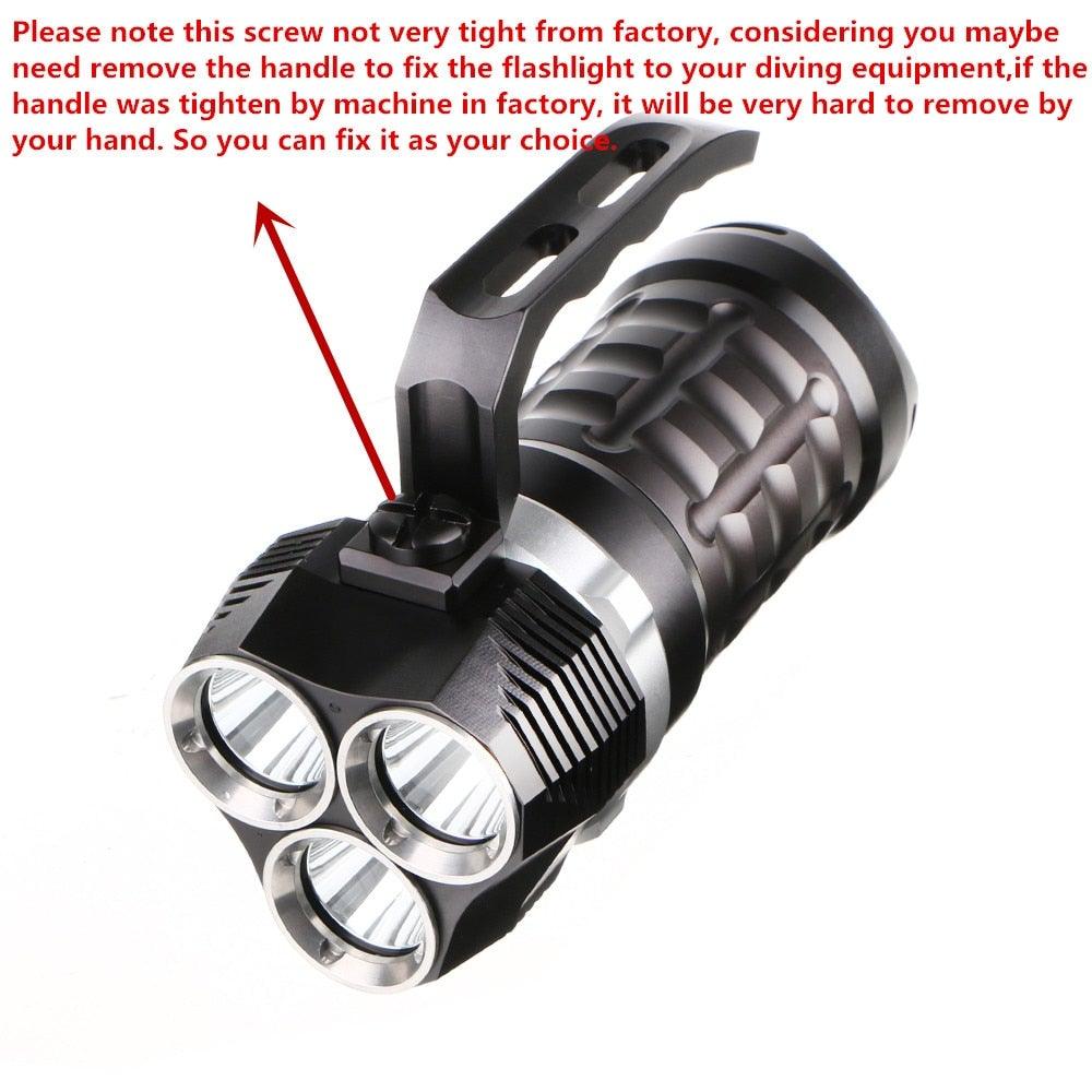 Lampe de poche sous-marine super lumineuse à haute luminosité et puissante, étanche, avec interrupteur à commande magnétique, pour la plongée, le camping, la randonnée, la course à pied, le jogging, la plongée et l'usage domestique.