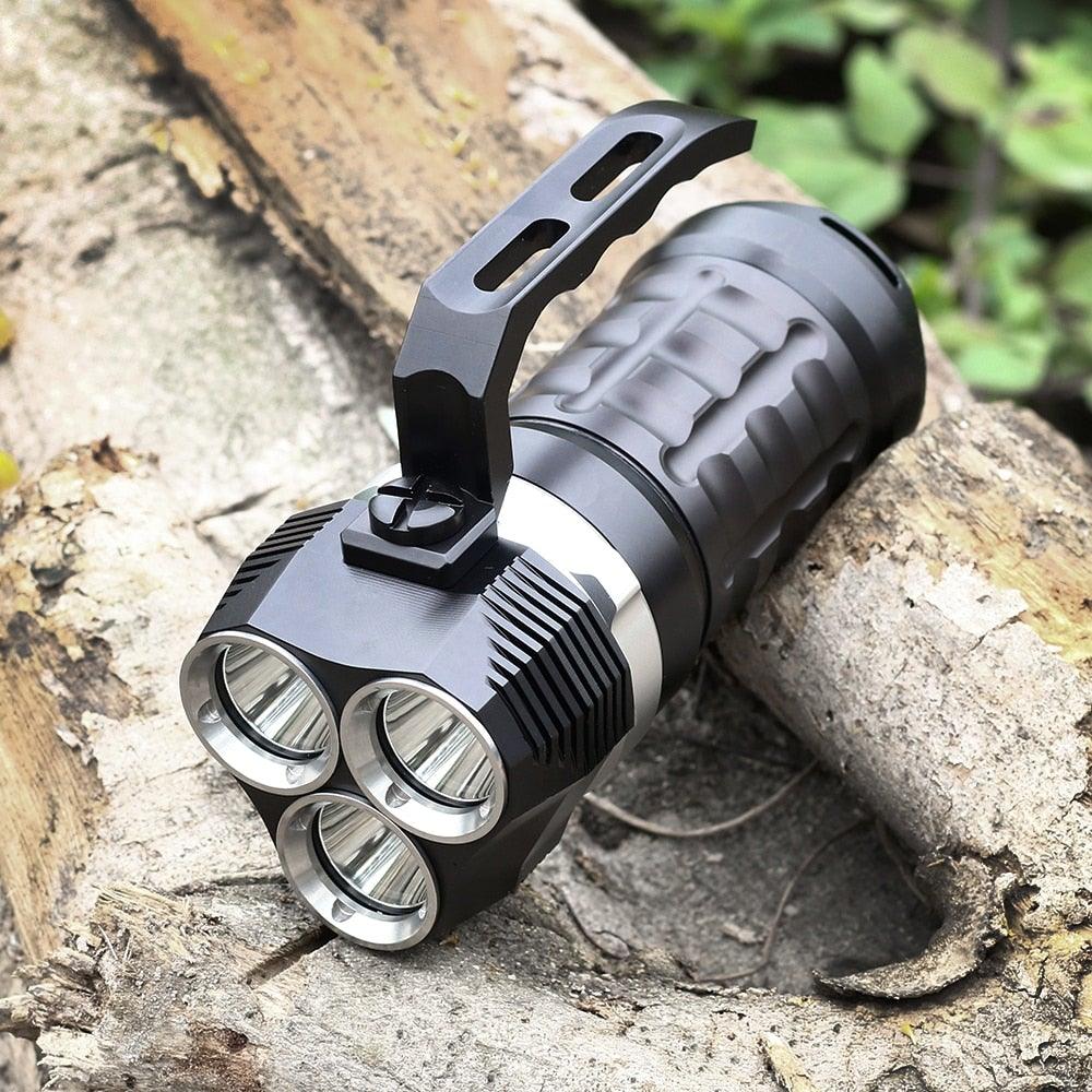 Lampe de poche sous-marine super lumineuse à haute luminosité et puissante, étanche, avec interrupteur à commande magnétique, pour la plongée, le camping, la randonnée, la course à pied, le jogging, la plongée et l'usage domestique.