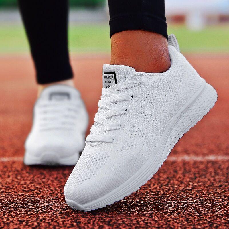 Baskets super légères pour femmes, chaussures de sport vulcanisées, baskets blanches décontractées pour femmes, chaussures plates élégantes et souples, respirantes, antidérapantes et confortables.