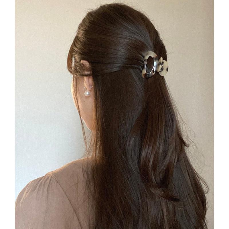 Mini-pince à cheveux mignonne en acétate pour femmes et filles, pinces à cheveux chic, épingles à cheveux en forme de crabe, pinces à griffes pour le coiffage, accessoires de cheveux tendance et magnifiques pour femmes