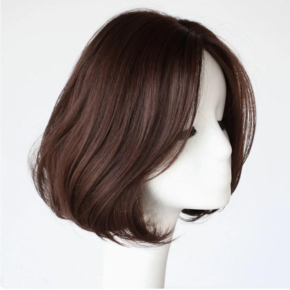 Perruques synthétiques courtes ondulées pour femmes, perruque naturelle avec raie latérale, cheveux noirs bruns, résistante à la chaleur, pour usage quotidien, perruques cosplay pour femmes, cadeaux pour petites amies