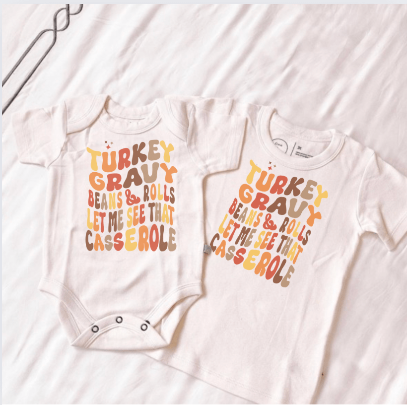 tee-shirt à motif | gratin de dinde à la sauce