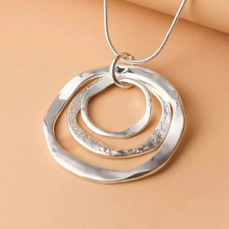 Collier pendentif trois anneaux