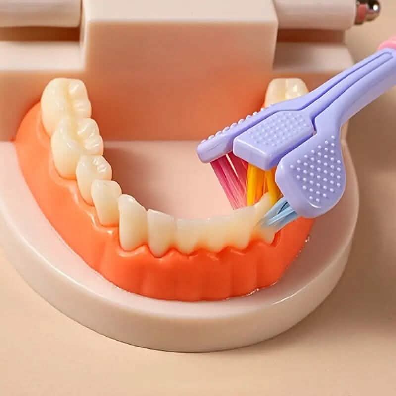 Brosse à dents à trois côtés à brins souples