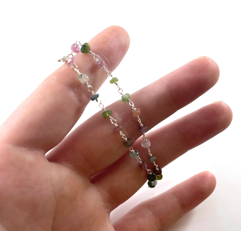 Bracelet en argent sterling et tourmaline, fil enroulé