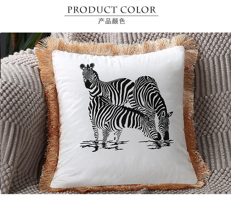 Housse de coussin de luxe unique en polyester imprimé européen américain, imprimé cheval, housse lombaire, bord à pompons, housses de coussin modernes décoratives carrées pour la maison, le lit, le canapé, le banc