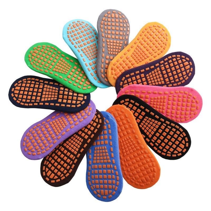Chaussettes antidérapantes unisexes, chaussettes de trampoline en coton respirant, courtes, élastiques, pour yoga, Pilates, hôpital, avec semelle antidérapante et rembourrée pour enfants et adultes.