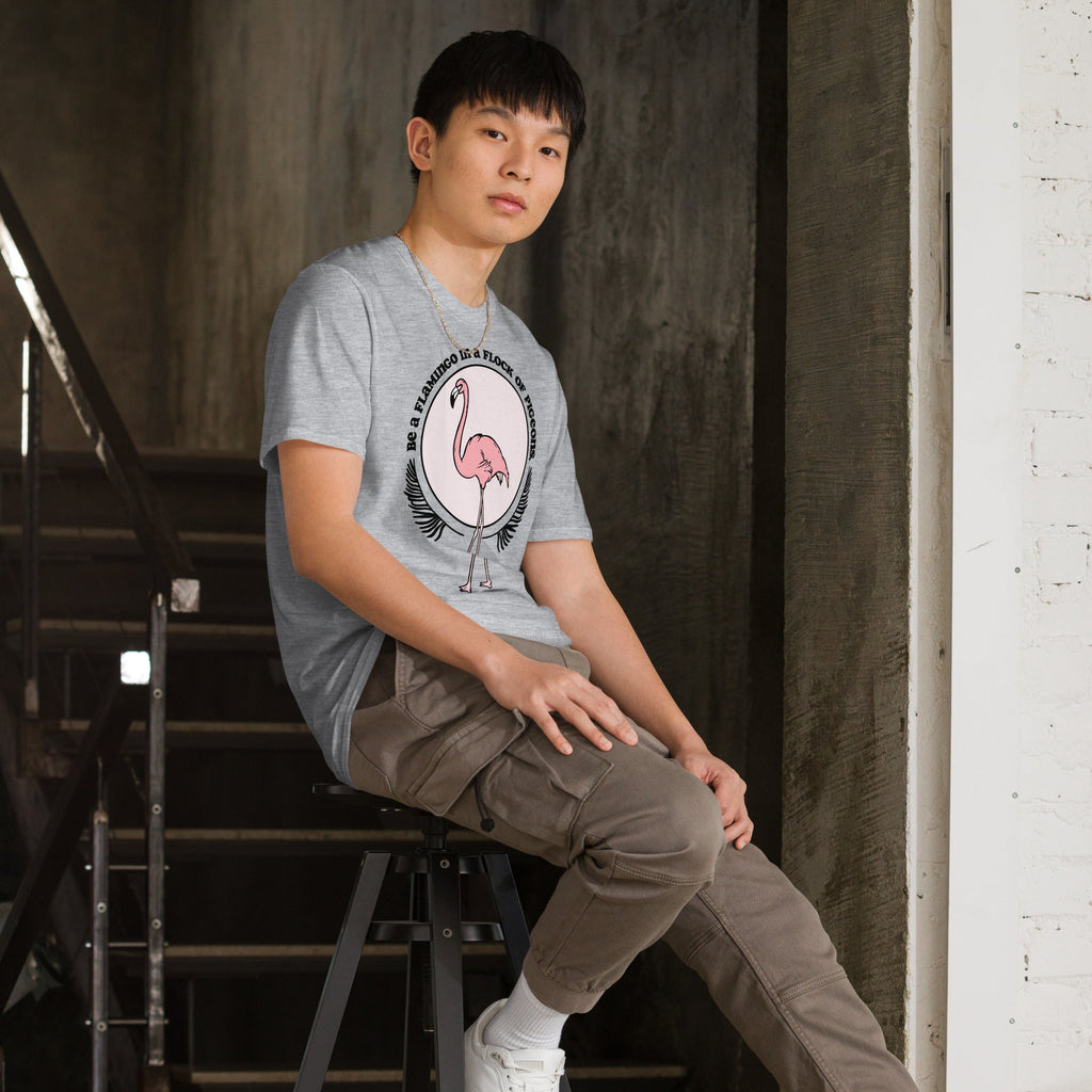 T-shirt Soyez un flamant rose dans un troupeau de pigeons