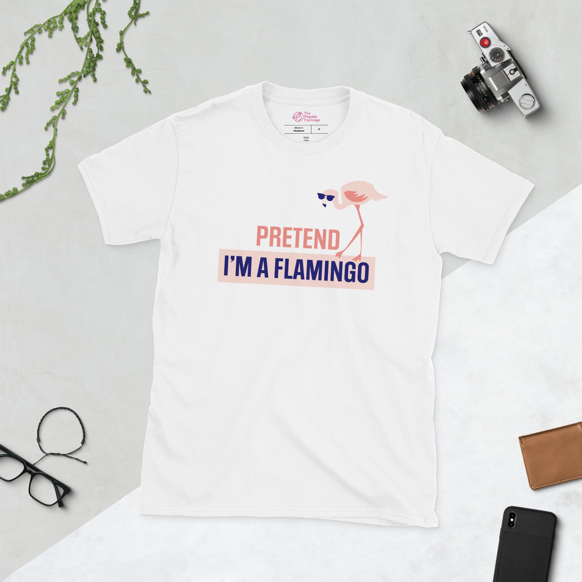 T-shirt "Fais semblant d'être un flamant rose"