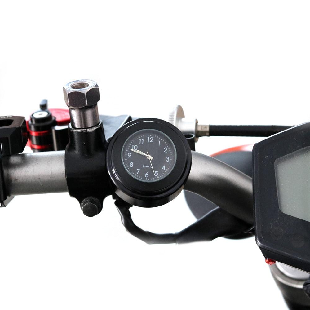 Horloge universelle de guidon de moto en chrome étanche 7/8", horloge de guidon de moto, modification de moto, support de guidon, horloge à quartz étanche, accessoires de montre, horloge lumineuse en aluminium, moto noire