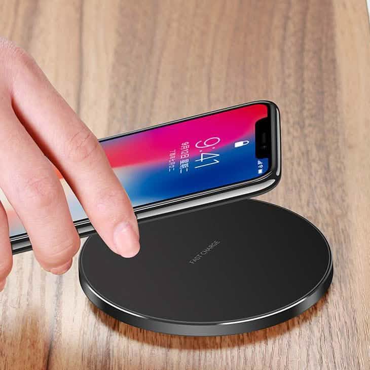 Chargeur sans fil universel pour téléphone