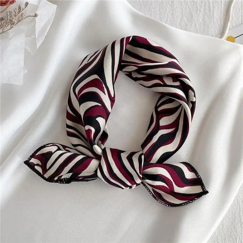 Foulard carré en soie polyvalent pour femme, écharpe de cou imprimée à la mode, foulard, bandeau pour cheveux, bandeau pour femme, bandana, châle
