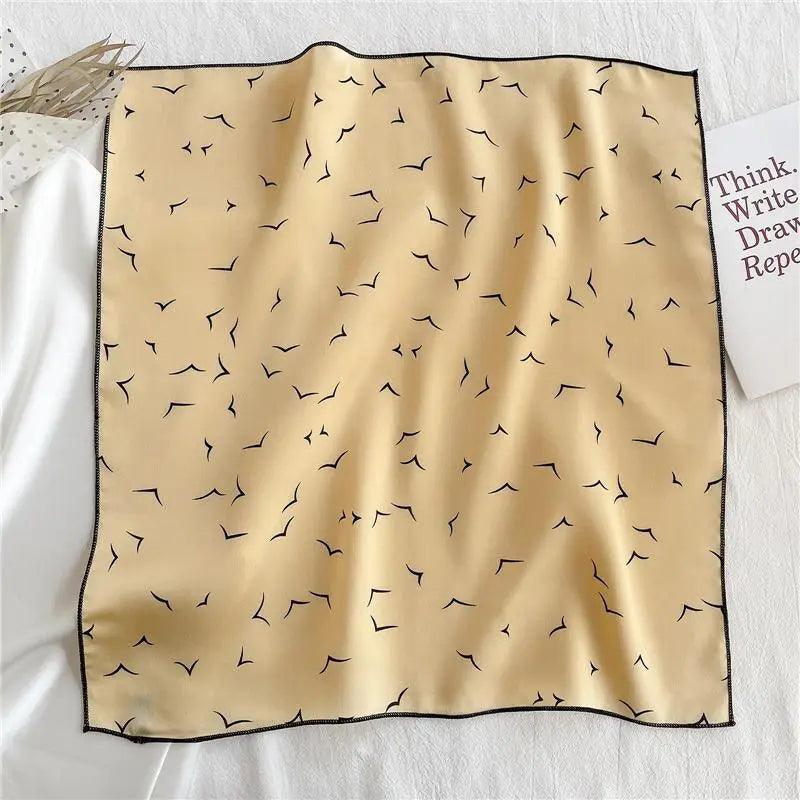 Foulard carré en soie polyvalent pour femme, écharpe de cou imprimée à la mode, foulard, bandeau pour cheveux, bandeau pour femme, bandana, châle