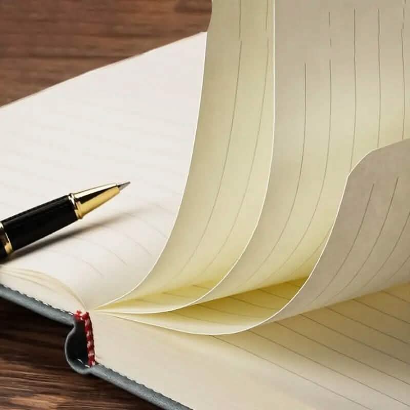Carnet A5 en cuir vieilli avec couverture souple personnalisée et marque-page