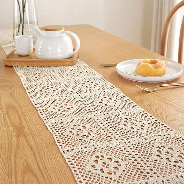 Nappe en dentelle au crochet style ferme vintage