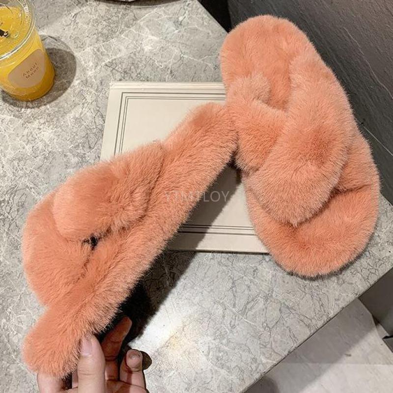 Chaussons Doux et Moelleux en Fourrure pour Femmes, Tongs Plates, Claquettes Poilues, Sandales d'Extérieur, Chaussons Femme Ouverts, Peluche, Bande Croisée, Polaire Confortable, Mousse à Mémoire de Forme, Chaussures d'Intérieur Hiver