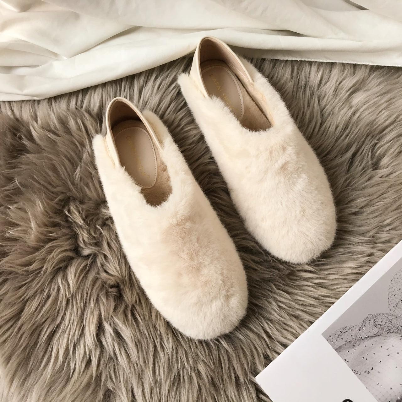 Chaussons Loafers Chauds en Fourrure pour Femmes Chaussures d'Hiver d'Intérieur Plates Fourrure Bout Rond Moelleux Chaussons Chauds en Laine Semelle Antidérapante en Mousse à Mémoire de Forme Chaussons d'Intérieur et d'Extérieur