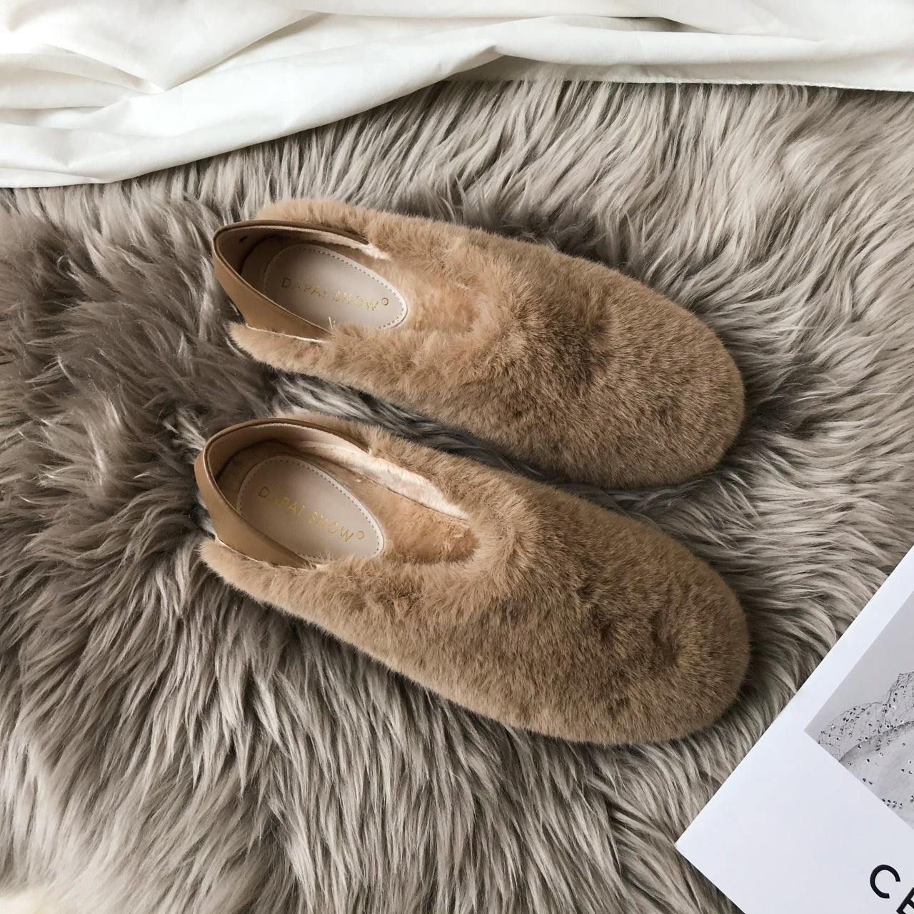Chaussons Loafers Chauds en Fourrure pour Femmes Chaussures d'Hiver d'Intérieur Plates Fourrure Bout Rond Moelleux Chaussons Chauds en Laine Semelle Antidérapante en Mousse à Mémoire de Forme Chaussons d'Intérieur et d'Extérieur