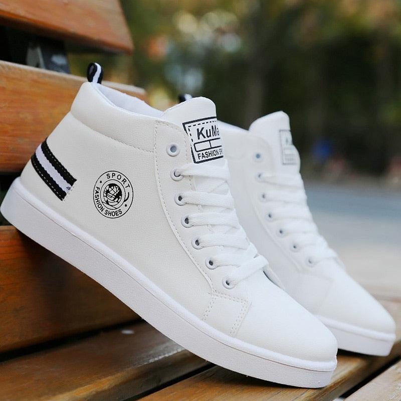 Baskets montantes en cuir confortables pour hommes, chaussures d'hiver en peluche blanches, style tendance, chaussures décontractées, baskets mode, chaussures de marche respirantes et confortables pour hommes