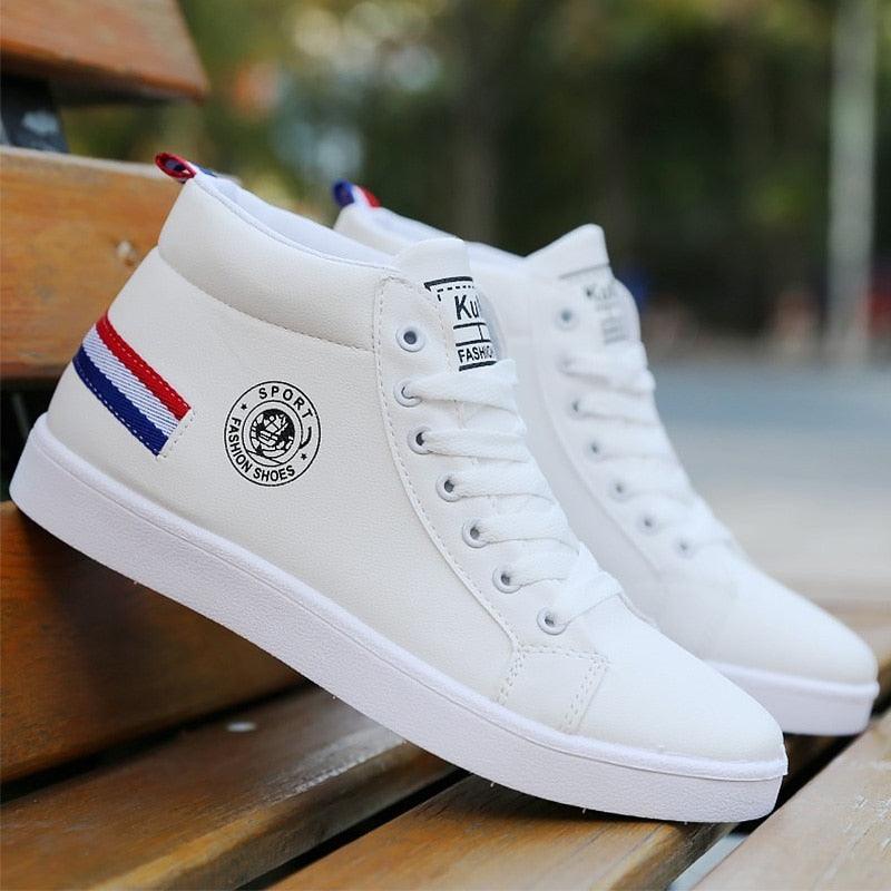 Baskets montantes en cuir confortables pour hommes, chaussures d'hiver en peluche blanches, style tendance, chaussures décontractées, baskets mode, chaussures de marche respirantes et confortables pour hommes