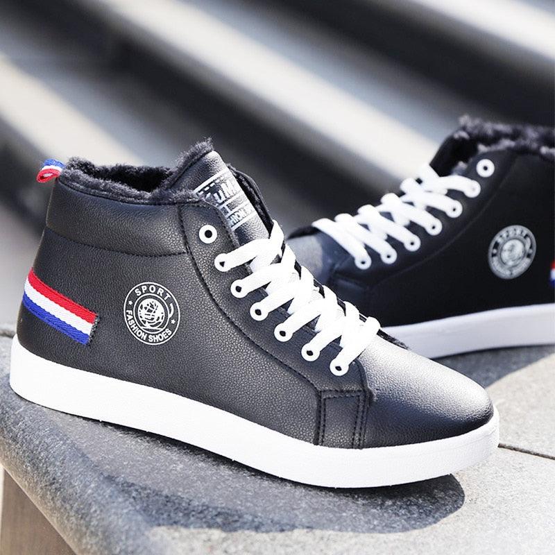 Baskets montantes en cuir confortables pour hommes, chaussures d'hiver en peluche blanches, style tendance, chaussures décontractées, baskets mode, chaussures de marche respirantes et confortables pour hommes