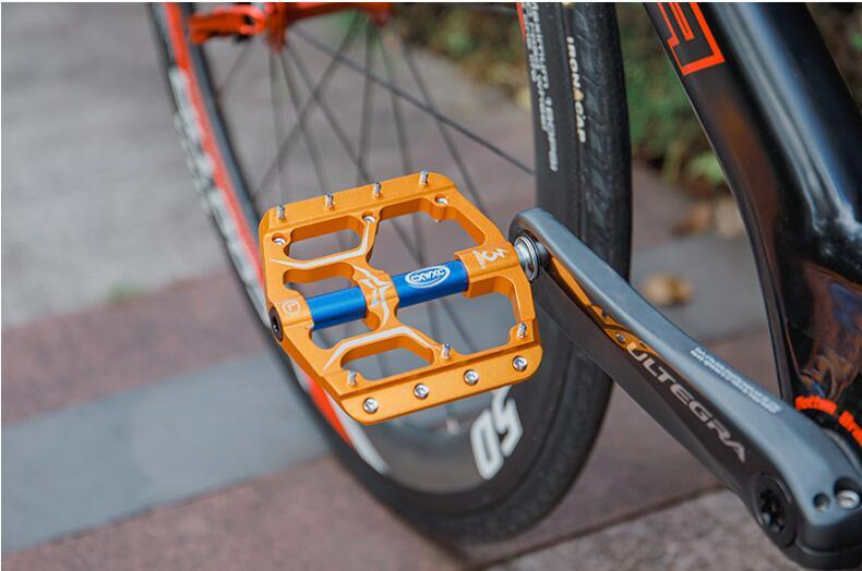 Pédales de vélo de route plates et larges pour VTT, 3 roulements étanches 9/16 po en aluminium avec cales antidérapantes amovibles, pédales plates de VTT en alliage d'aluminium antidérapantes avec 3 roulements pour vélo de route