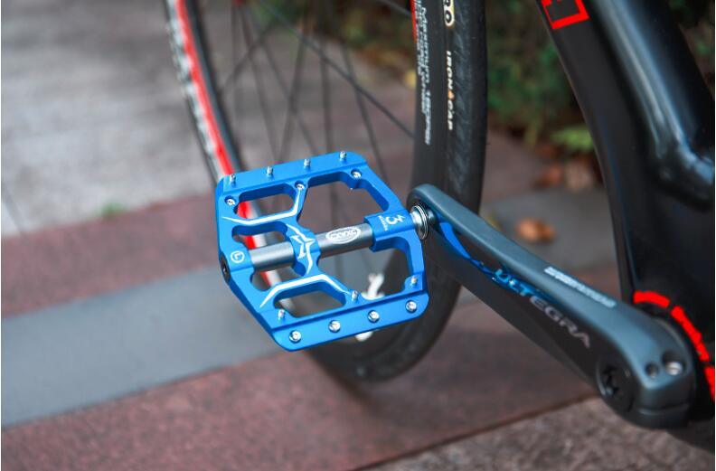 Pédales de vélo de route plates et larges pour VTT, 3 roulements étanches 9/16 po en aluminium avec cales antidérapantes amovibles, pédales plates de VTT en alliage d'aluminium antidérapantes avec 3 roulements pour vélo de route