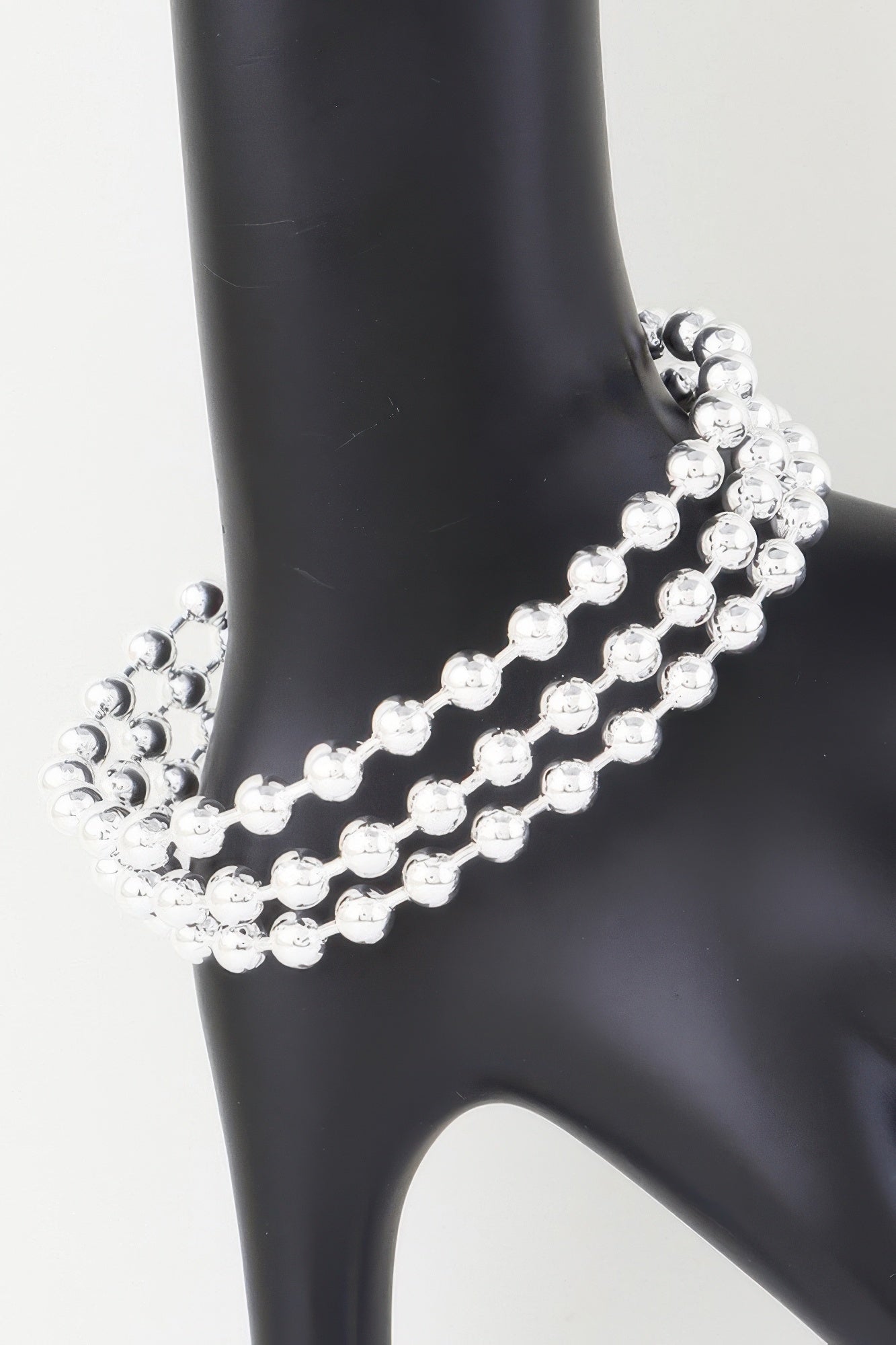 Bracelet manchette large à trois rangs de perles