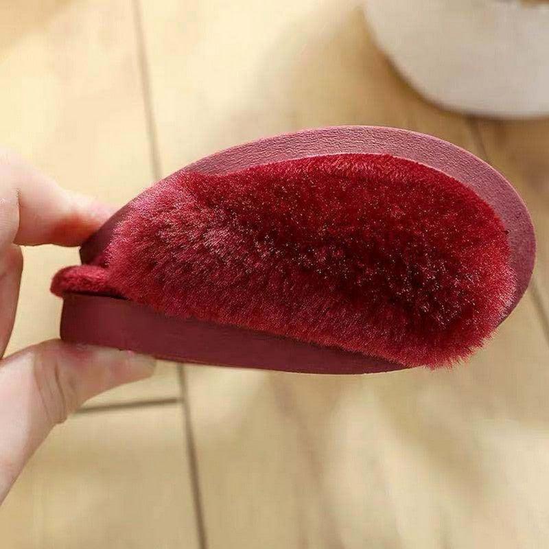 Pantoufles d'hiver pour femmes en peluche, tongs moelleuses, chaussures chaudes à semelle épaisse et douce pour l'intérieur, chaussons à fourrure pour femmes, chaussons fantaisie à bout ouvert en peluche