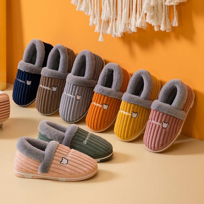 Pantoufles d'intérieur chaudes pour femme, motif chat, antidérapantes, pour la maison, le sol, la chambre à coucher, couple, pantoufles en peluche confortables, mignonnes, chat porte-bonheur, chaudes, pour l'intérieur.